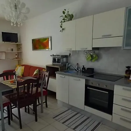 Con Piscina Idromassaggio 
